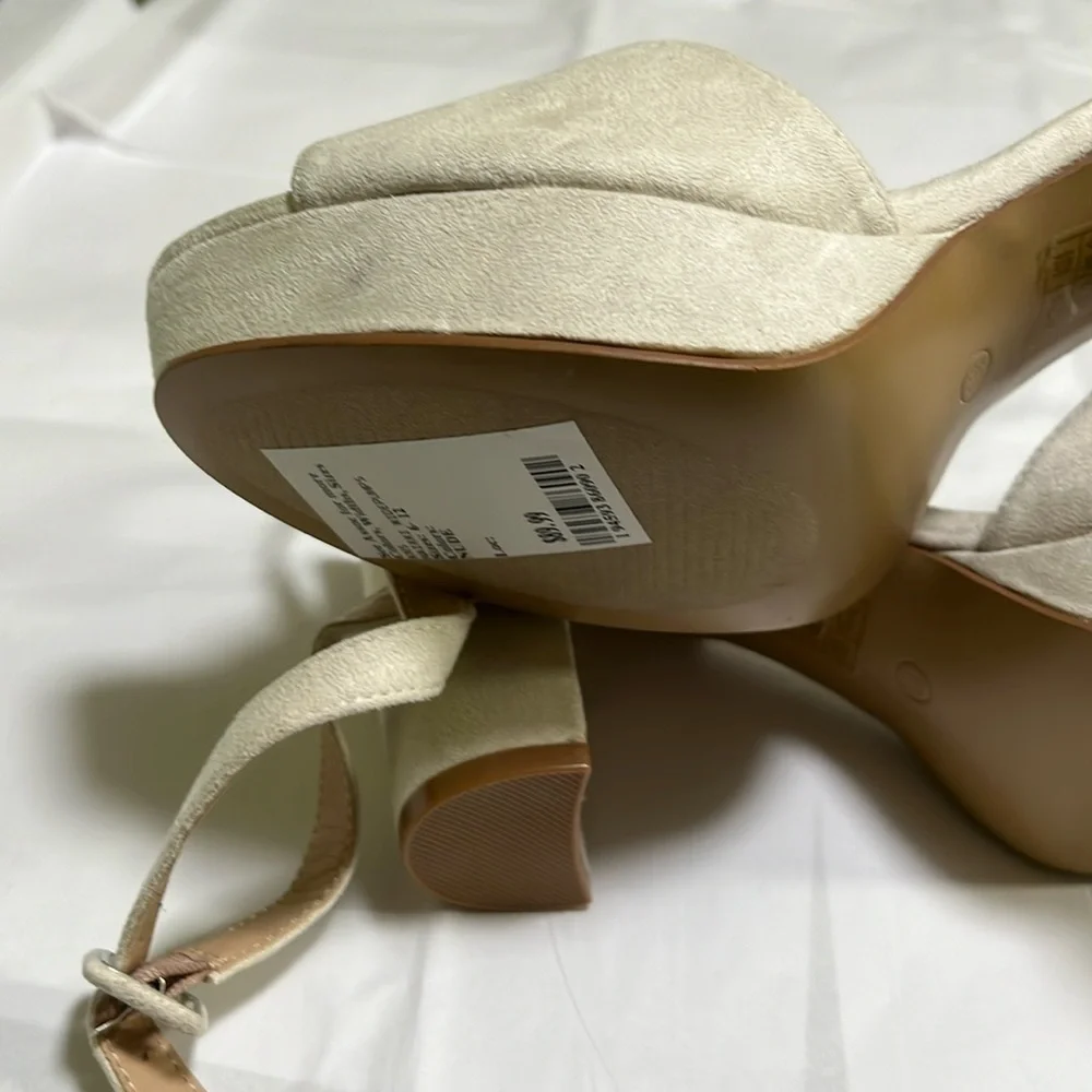 JOURNEE COLLECTION Women's Nairri Platform Block Heel Dress Sandals, Size 9.5